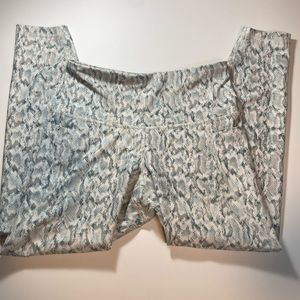 Old Navy Go Dry Leggings - Medium Petite